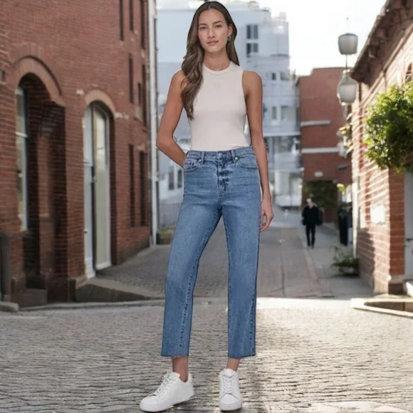 DKNY High-Rise Classic Straight-Leg Raw-Hem Jeans. Size 14/32 - Picture 2 of 11